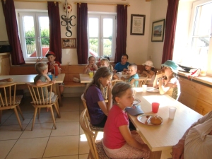 Wir bauen ein Insektenhotel - Ferienprogramm 2011