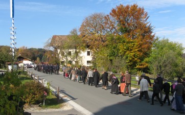 Jahrtag der Holzollinger Ortsvereine - Foto:Weidl